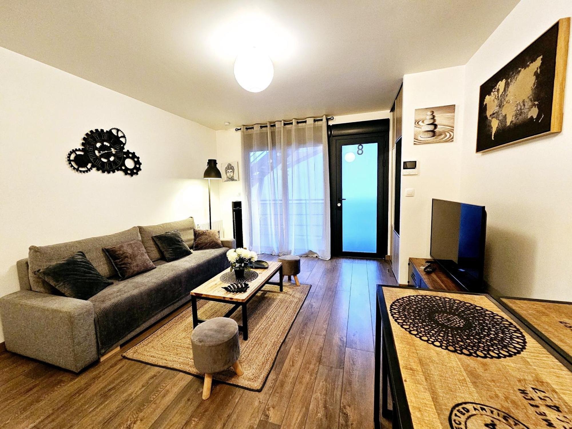 Passage Secret - Ideal Pro, Couples, Familles & Amis - Le Calme En Hypercentre - Wifi Haut Debit - Netflix - Machine A Laver - Gare, Cathedrale, Commerces, Restaurants & Transports En Commun A Moins De 10 Minutes A Pied Reims Buitenkant foto