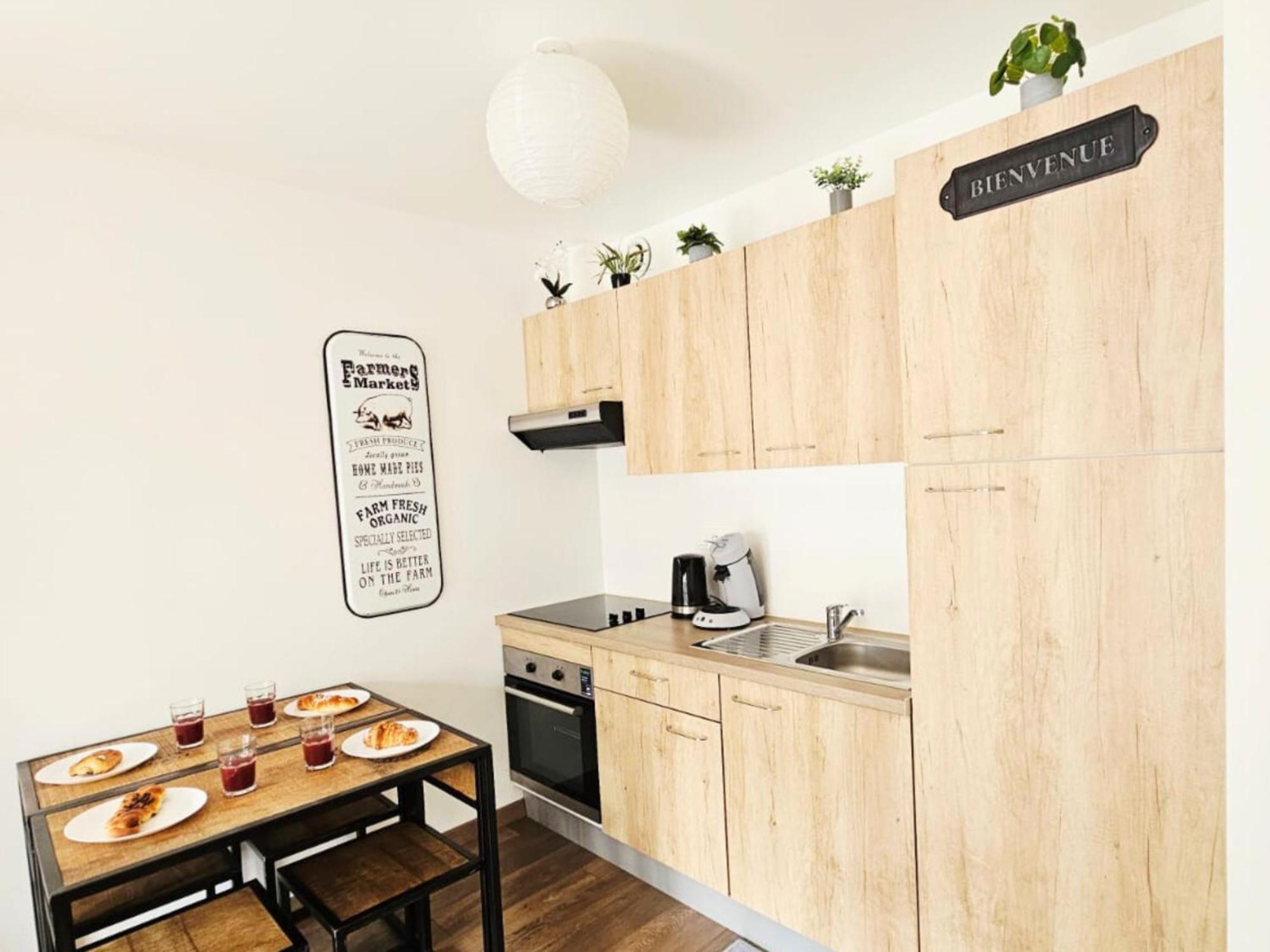 Passage Secret - Ideal Pro, Couples, Familles & Amis - Le Calme En Hypercentre - Wifi Haut Debit - Netflix - Machine A Laver - Gare, Cathedrale, Commerces, Restaurants & Transports En Commun A Moins De 10 Minutes A Pied Reims Buitenkant foto